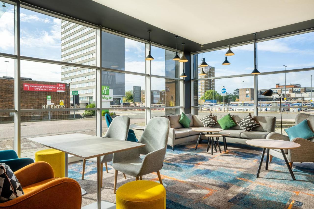 Holiday Inn Stevenage By Ihg Экстерьер фото
