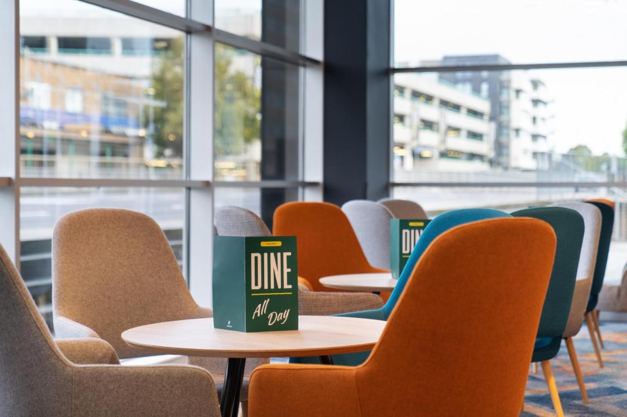 Holiday Inn Stevenage By Ihg Экстерьер фото