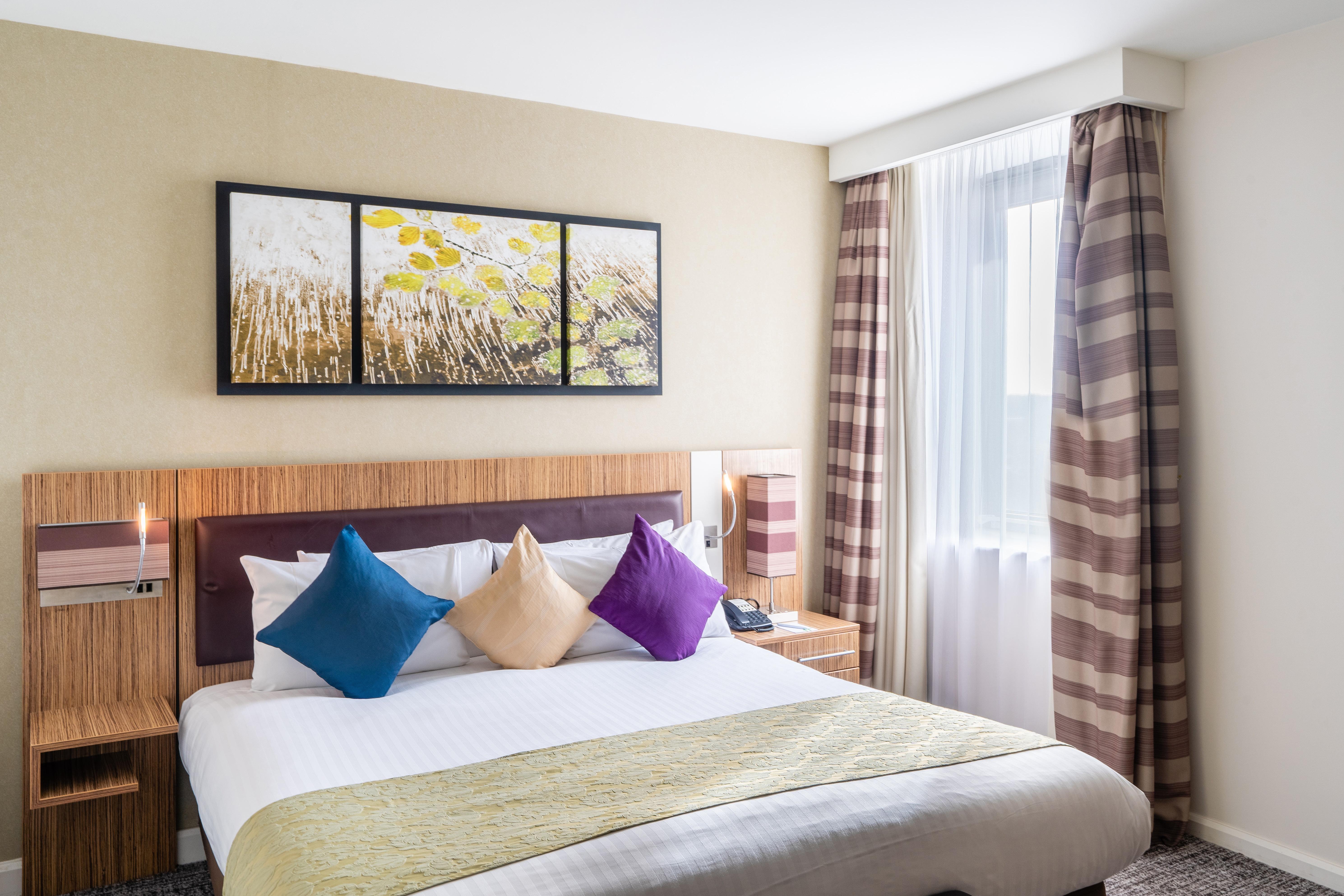 Holiday Inn Stevenage By Ihg Экстерьер фото