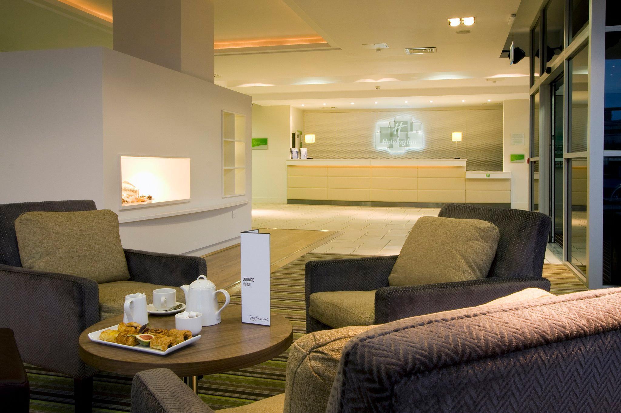 Holiday Inn Stevenage By Ihg Экстерьер фото