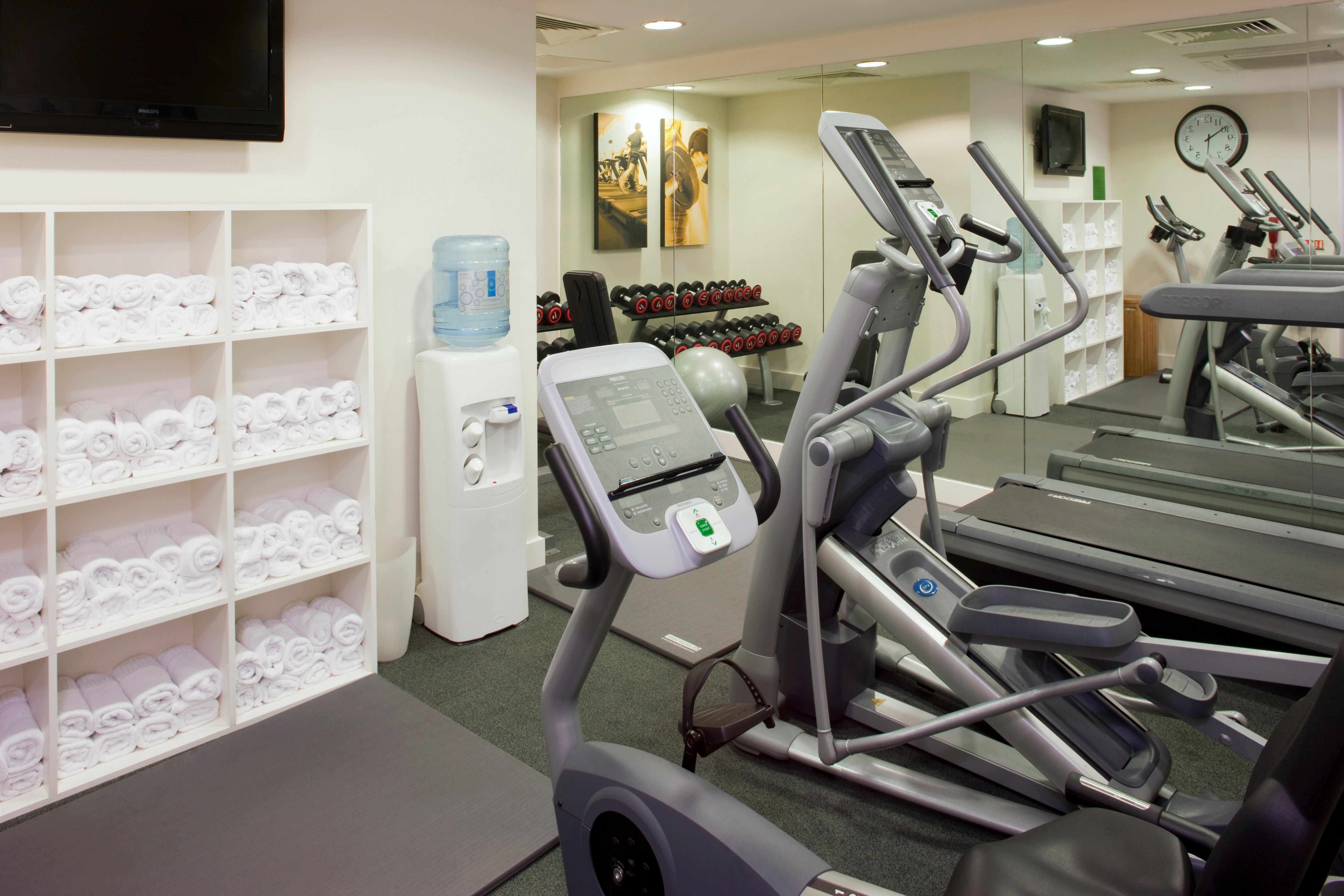 Holiday Inn Stevenage By Ihg Экстерьер фото