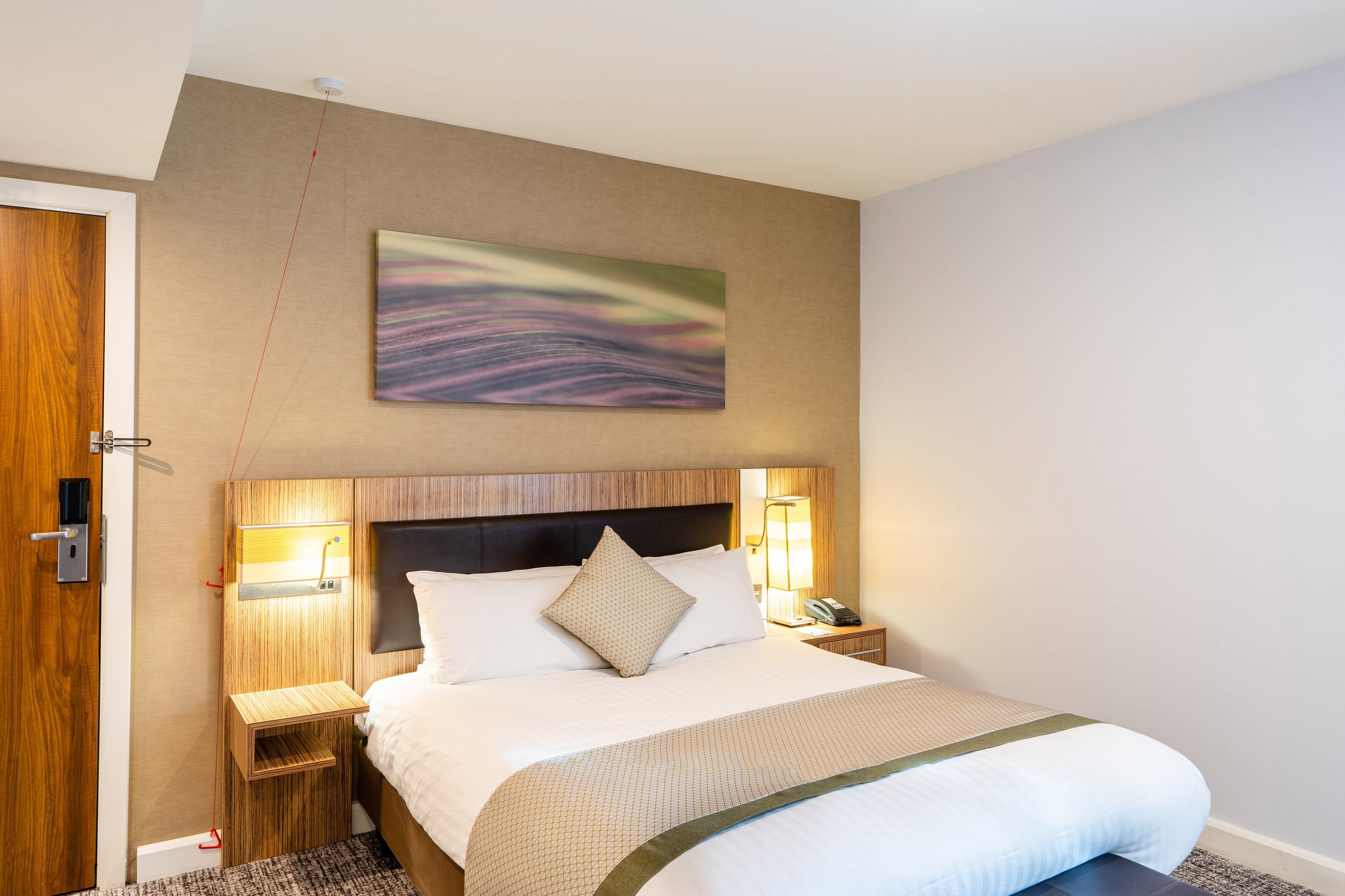 Holiday Inn Stevenage By Ihg Экстерьер фото