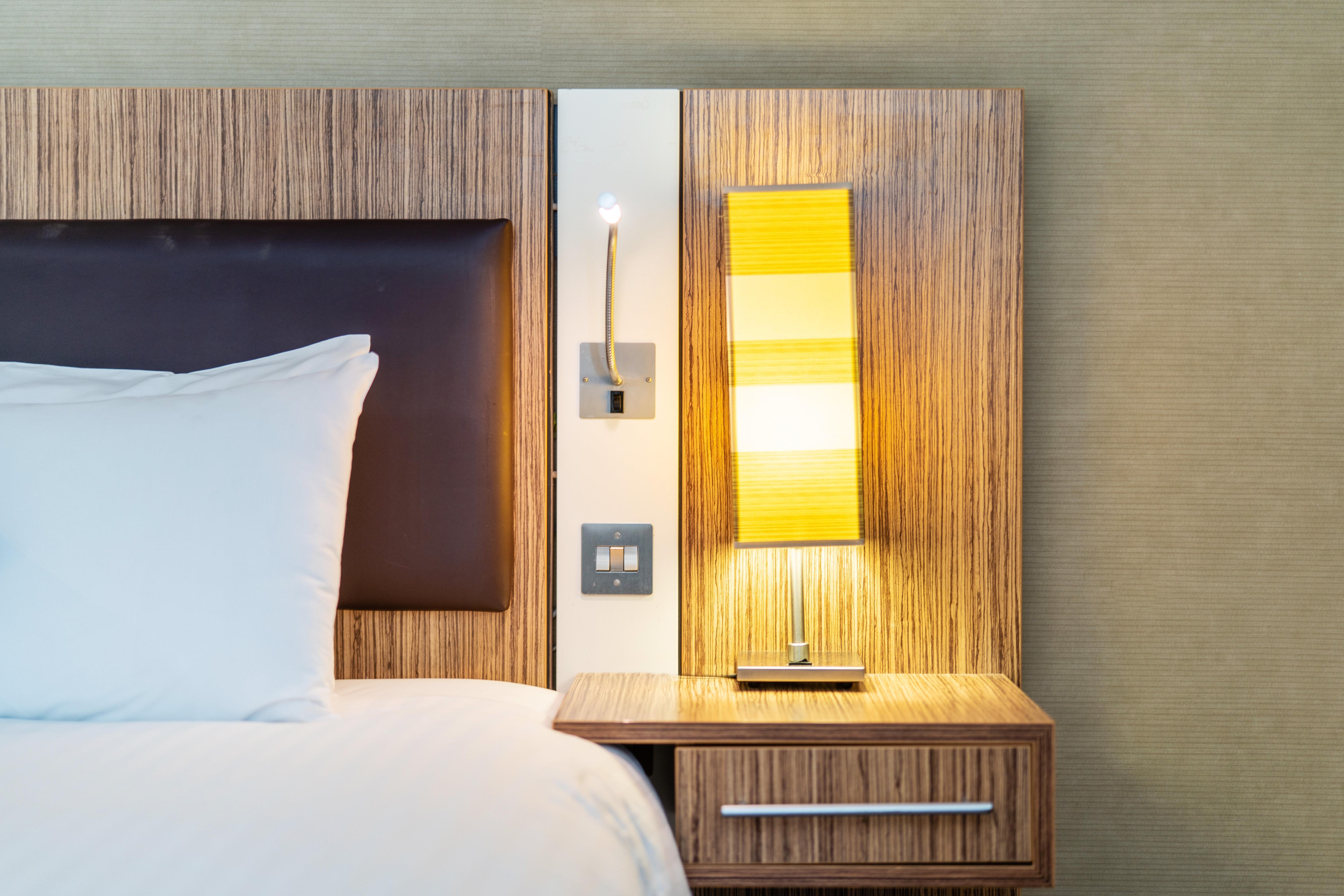 Holiday Inn Stevenage By Ihg Экстерьер фото