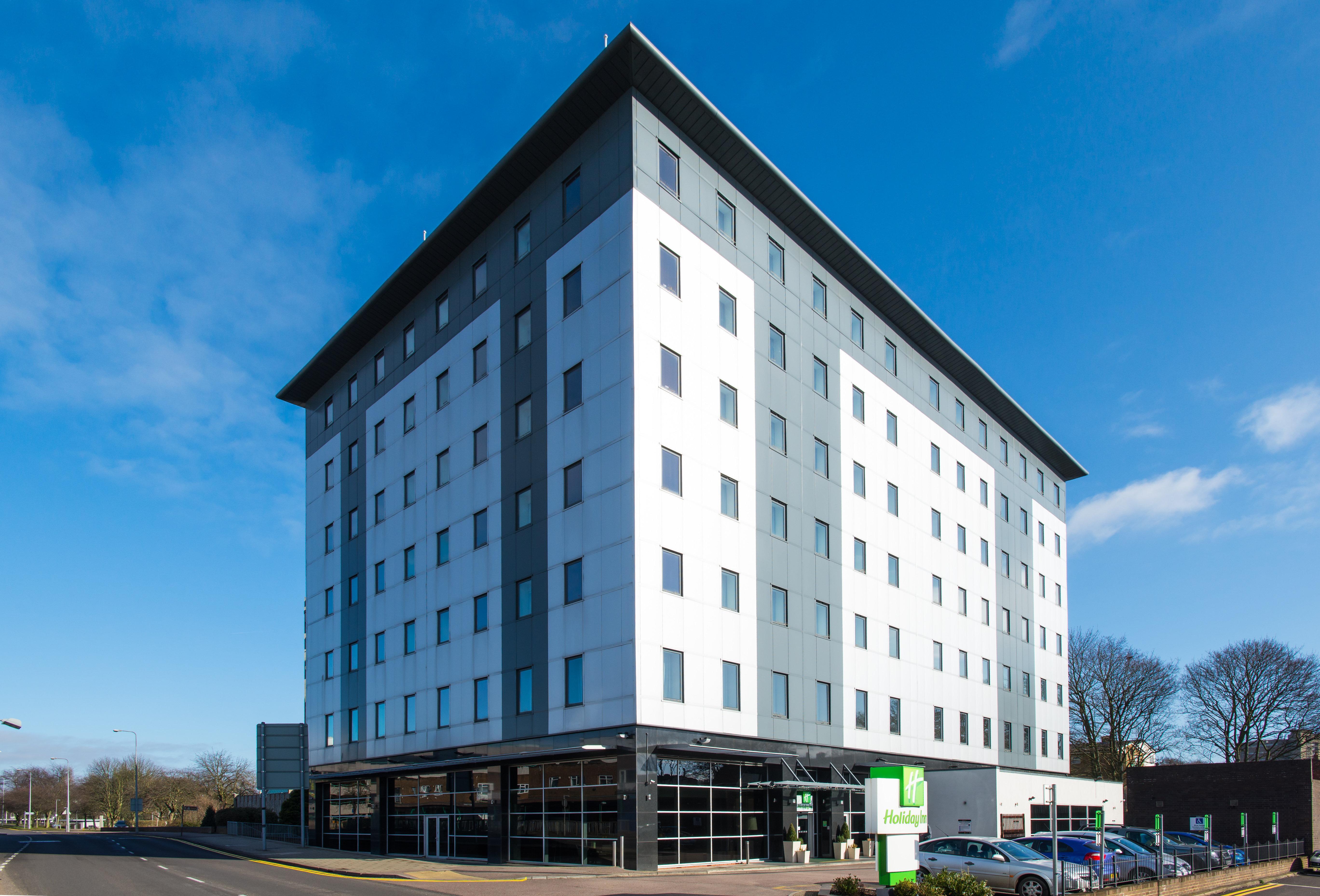 Holiday Inn Stevenage By Ihg Экстерьер фото