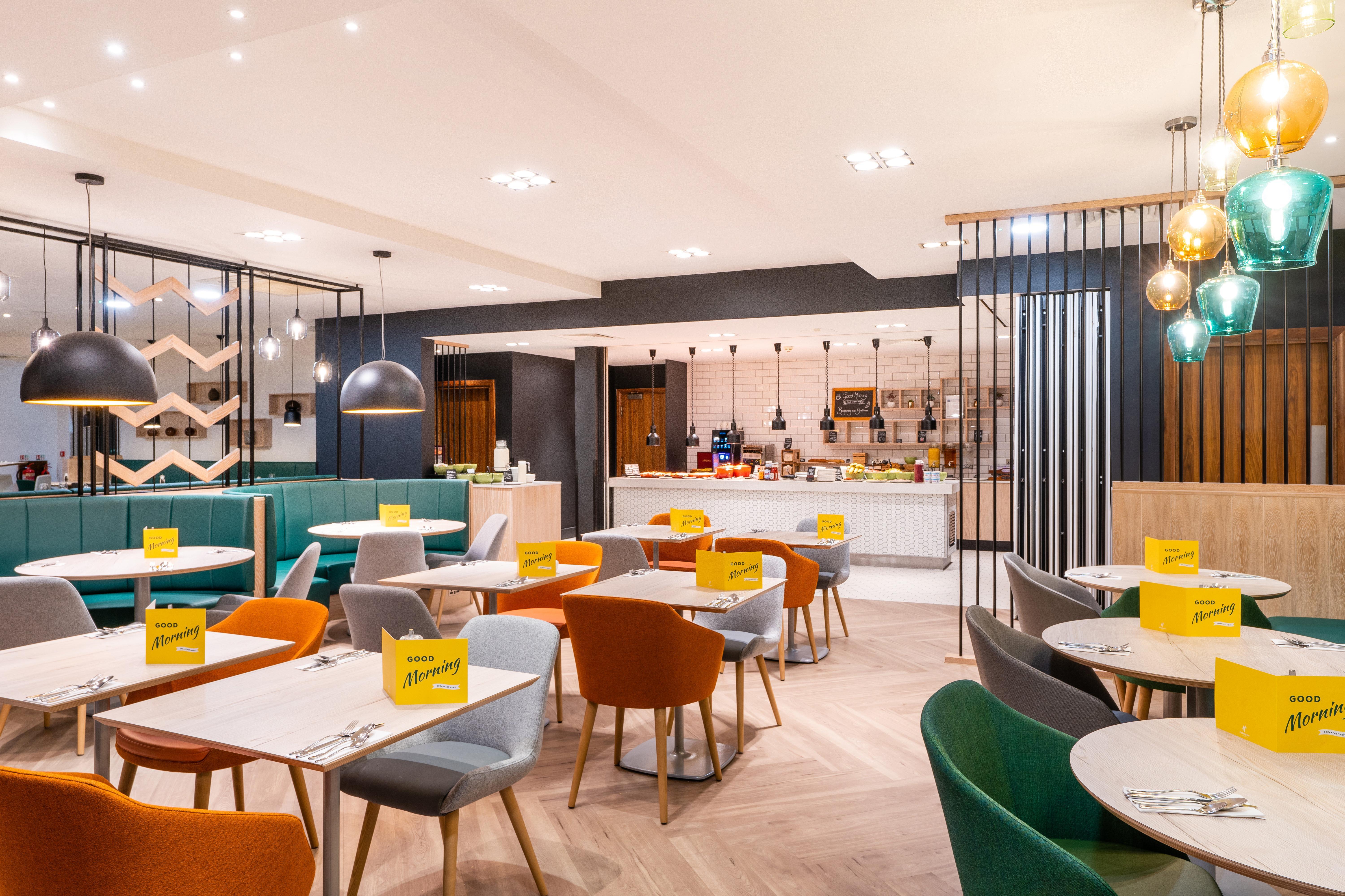 Holiday Inn Stevenage By Ihg Экстерьер фото