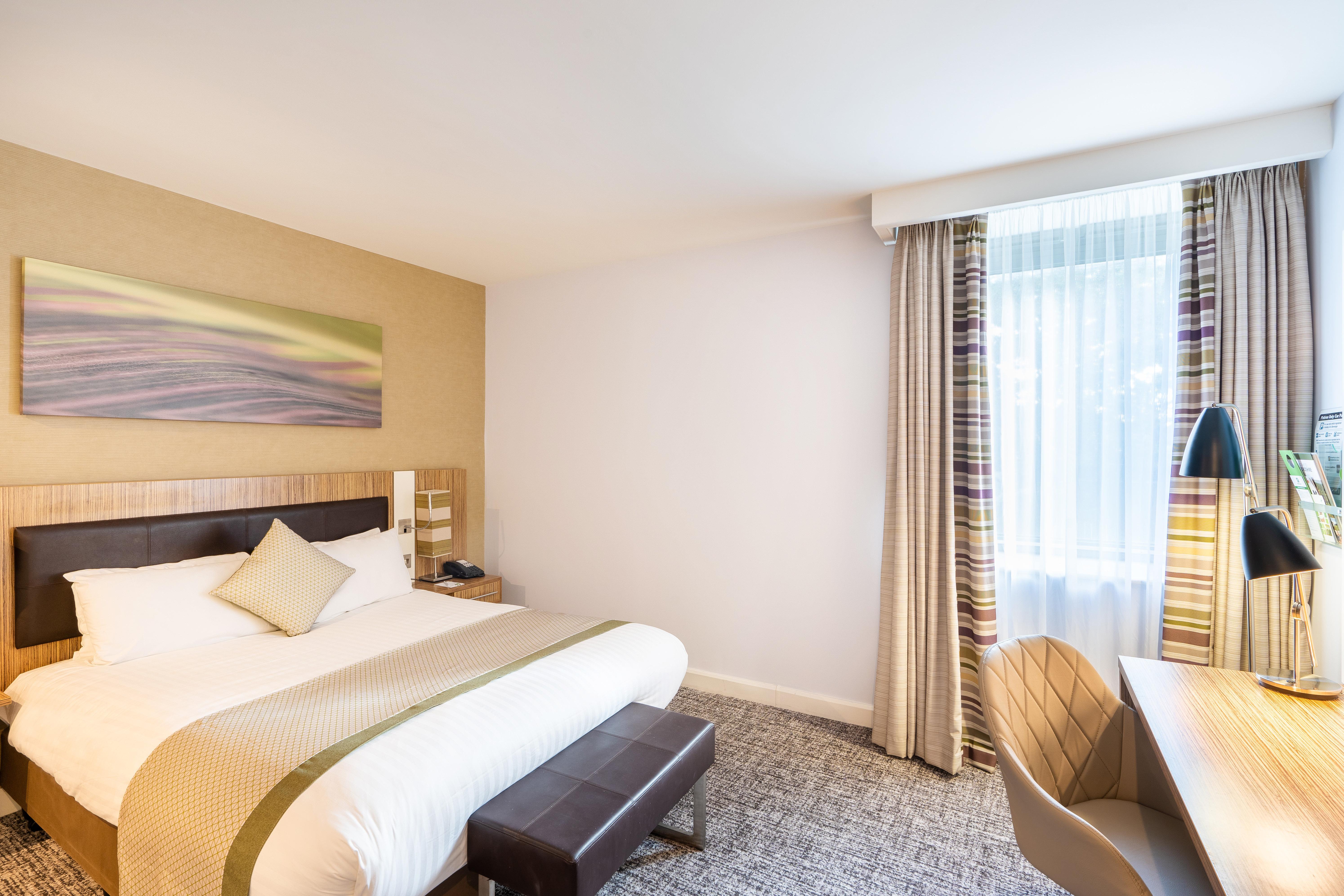 Holiday Inn Stevenage By Ihg Экстерьер фото