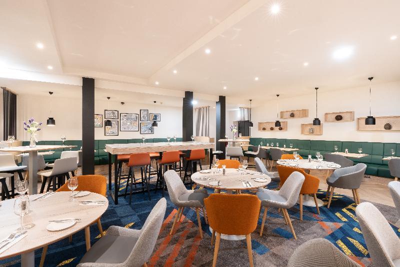 Holiday Inn Stevenage By Ihg Экстерьер фото